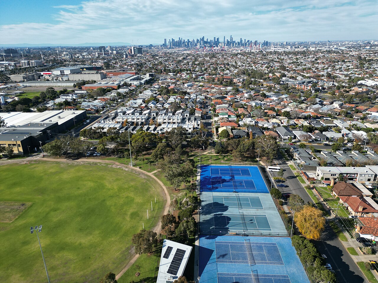 View from Hansen Reserve across West Footscray towards the Melbourne skyline